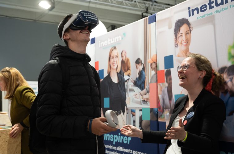 Réalité virtuelle sur le stand d'Inetum